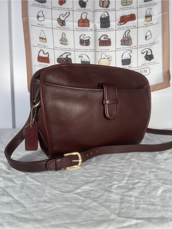 Coach Handbags - Vintage Coach Brighton Bag 9895 Mahogany Glove Tanned Leather